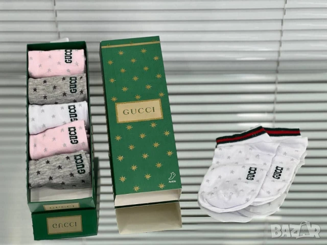 къси чорапи в кутия alo miu miu gucci versace Victoria's secret Adidas nike , снимка 11 - Дамски чорапи - 50970413
