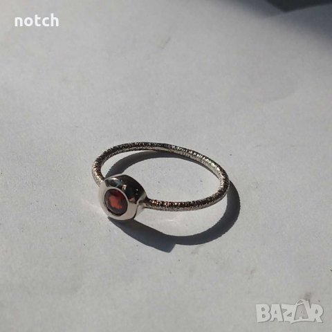Пръстен бяло злато с гранат, снимка 3 - Пръстени - 30094012
