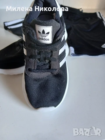 Маратонки Адидас 25 1/2 и панталонки , снимка 3 - Детски маратонки - 51224486