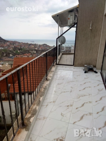 Продава се двустаен, обзаведен апартамент близо до морето в Балчик, снимка 3 - Апартаменти - 53959099