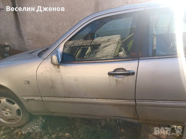 Мерцедес Е 200, снимка 3 - Части - 43675914