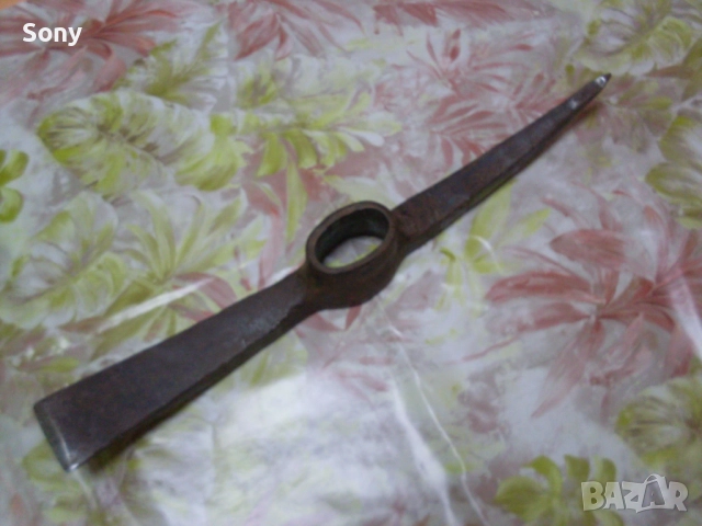 Стар български инструмент- кирка., снимка 2 - Антикварни и старинни предмети - 52580831