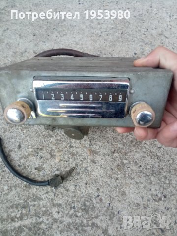 Старо радио за стара ГАЗ М20 Победа, снимка 2 - Антикварни и старинни предмети - 36705684