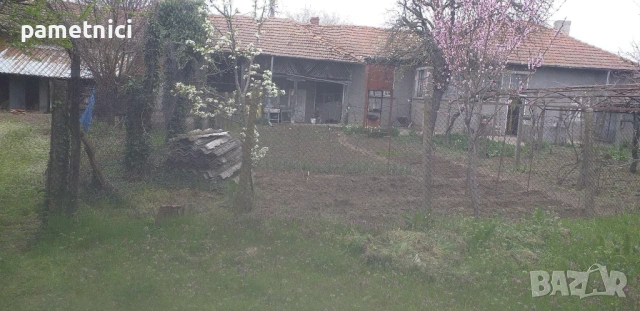 Продава се едноетажна масивна къща , снимка 5 - Къщи - 54085651