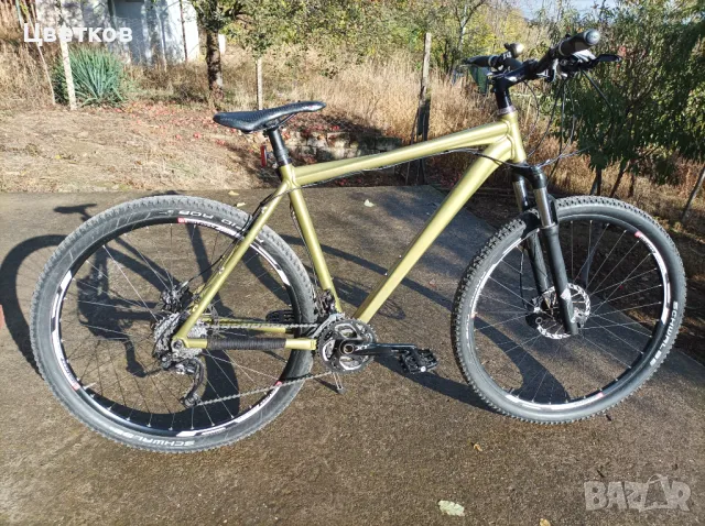 Планински велосипед Giant 29 цола, части Deore XT, хидравлични спирачки