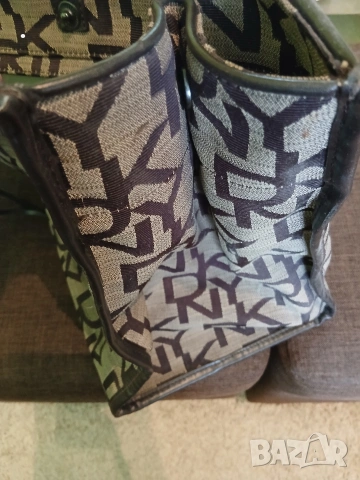 Дамска чанта DKNY, снимка 2 - Чанти - 54200904