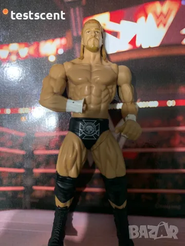 Екшън фигура WWE Triple H Трите Хикса Mattel basic Series играчка figure HHH missing hand, снимка 3 - Колекции - 48507136