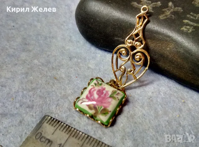 СТАР ПОЗЛАТЕН АЖУРЕН ПОРЦЕЛАНОВ ФЛОРАЛЕН ВИНТИДЖ АРТ МЕДАЛЬОН ВИСУЛКА БИЖУ 48804