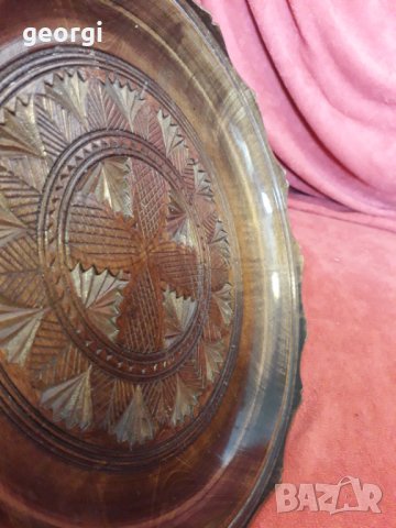 Дърворезбована декоративна чиния., снимка 4 - Декорация за дома - 31304759