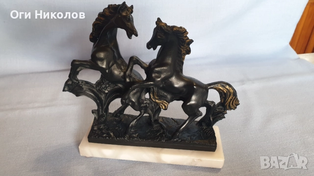 Красива пластика-композиция на коне, снимка 4 - Антикварни и старинни предмети - 51708570