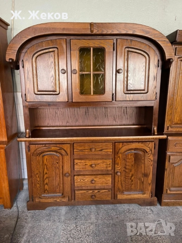 Масивен бюфет