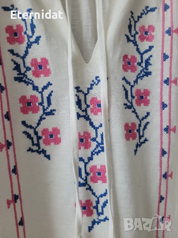 Блуза с бродирани шевици , снимка 5 - Блузи с дълъг ръкав и пуловери - 52073359