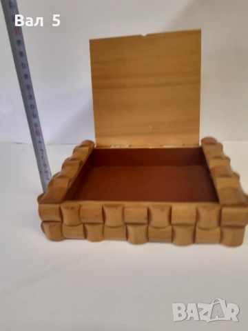 Стара дървена интересна кутия за бижута, снимка 7 - Антикварни и старинни предмети - 52401152