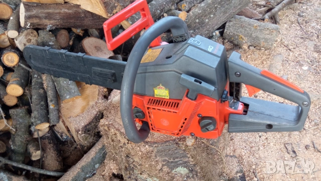 Бензинова резачка Husqvarna40, снимка 2 - Градинска техника - 53045726