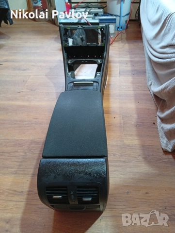  Подлакътник за Фолксваген Пасат 6 , снимка 6 - Части - 52969096