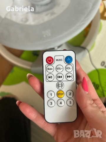 Продавам електрическа люлка Moni, снимка 4 - Детски люлки - 54356451