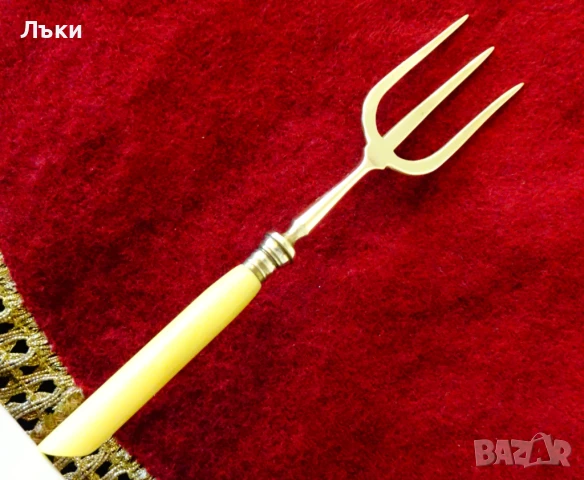 Бронзова вилица,тризъбец,каталин. , снимка 2 - Антикварни и старинни предмети - 50689747