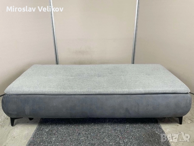 Диван-легло в много добро състояние 