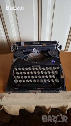 Пишеща машина Trimph, Olympia, Continental, снимка 3 - Антикварни и старинни предмети - 31781750