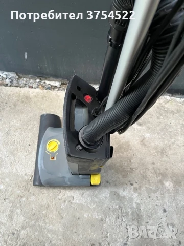 Професионална прахосмукачка за мокети и килими Karcher CV 38/2, снимка 8 - Друго - 51074797