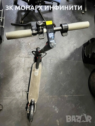 Електрическа тротинетка HT-T4 Pro M365 Electric Scooter С Зарядно , снимка 11 - Велосипеди - 53128047