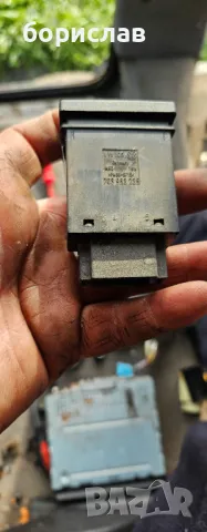 Бутон аварийни за Фолксваген т4 , снимка 2 - Части - 49639681