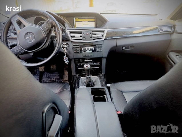 Mercedes-Benz E 220 Ръчна, снимка 6 - Автомобили и джипове - 52591919