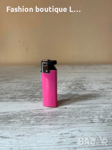 Противовятърна розова запалка 🩷