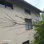 малка 2-етажна къща в с. Балканци, снимка 1