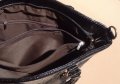 Нова голяма черна чанта лак за рамо, снимка 3