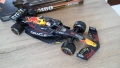 Модел на Red Bull Racing на Макс Верстапен - Сезон 2023 - Burago 1:24, снимка 9