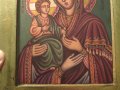 Стара провославна кона на Света Богородица Триеручица, Дева Мария- защита от враго, снимка 5