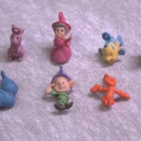  детски малки фигурки висулка миниатюрна пластмасова фигурка за украса гривни мартеници и др, снимка 2 - Фигурки - 31346589