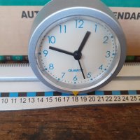 часовник антикварен движещ се по релса сам и показващ дата, супер ефектно, снимка 1 - Антикварни и старинни предмети - 30782511