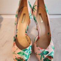 Обувки " Guess", снимка 5 - Дамски обувки на ток - 37361775