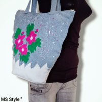 Ръчно рисувана и изработена дамска чанта от деним и естествена кожа , снимка 4 - Чанти - 39414561