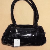 Нова чанта лак за рамо/ръка черно бяла, снимка 3 - Чанти - 31452741