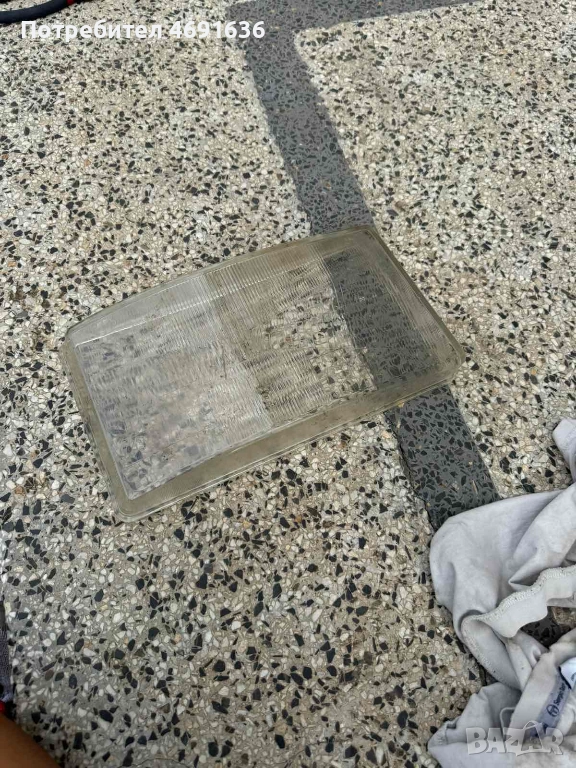 Стъкло за фар Hella за Скания SCANIA R 420 само за 20лв. 301-144434-02, снимка 1