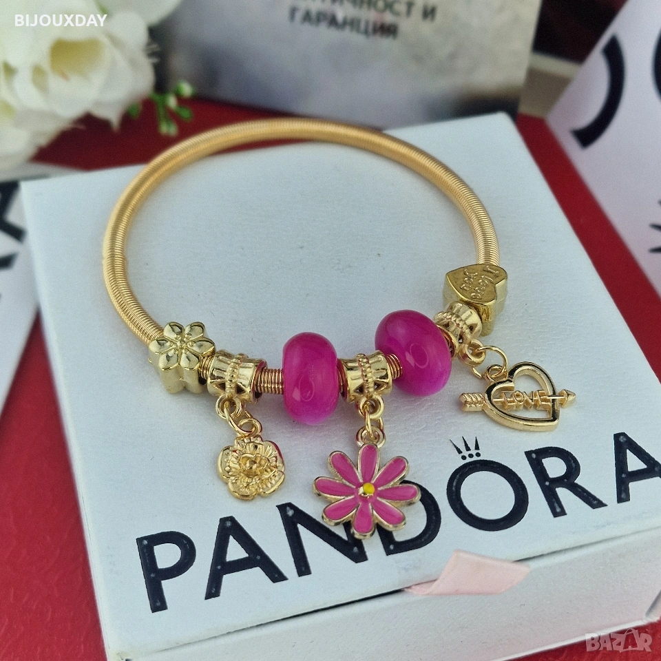 гривна с цикламена Маргаритка от медицинска стомана с 18 карата златно покритие, снимка 1