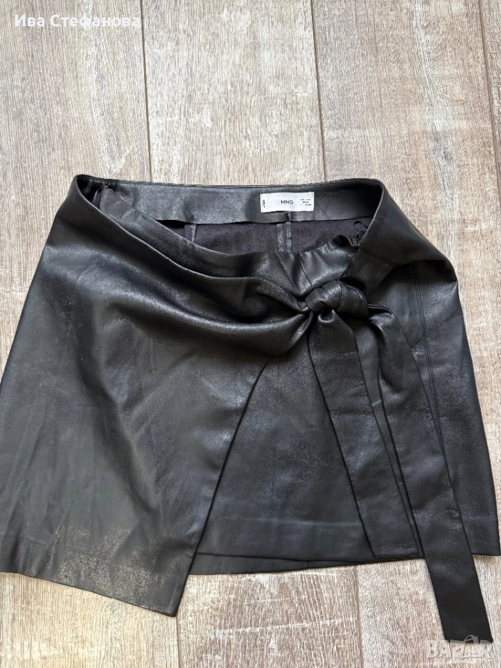 Нова черна кожена кожа къса елегантна интересна пола Mango , снимка 1