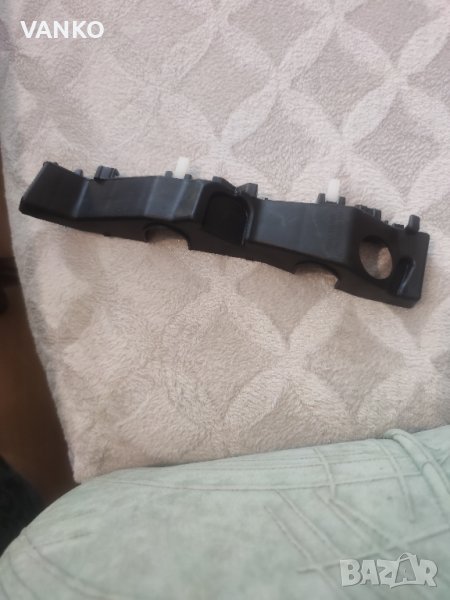 Държач за предната броня на Kia Optima 2016 - 2018 OEM 86515-D5000, снимка 1