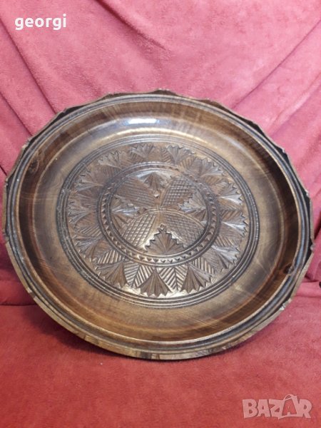 Дърворезбована декоративна чиния., снимка 1