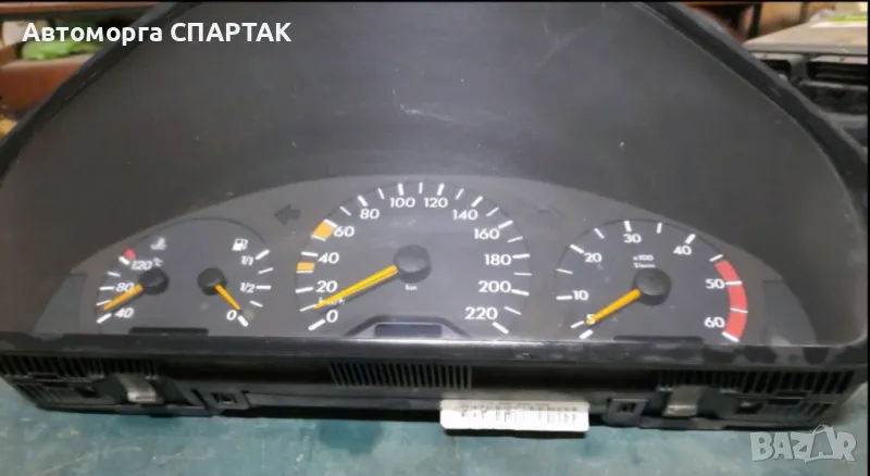 Километраж за Mercedes-Benz CLK-Class Coupe (C208) (06.1997 – 09.2002) 320 (208.365), 218 к.с., снимка 1