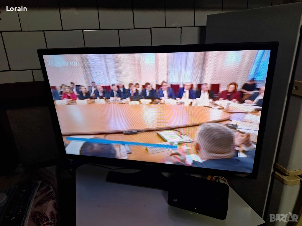 Телевизор Samsung UE32J4100AW, снимка 1