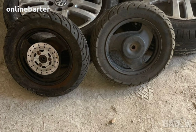 Гуми с джанти за скутер, снимка 2 - Гуми и джанти - 52282805