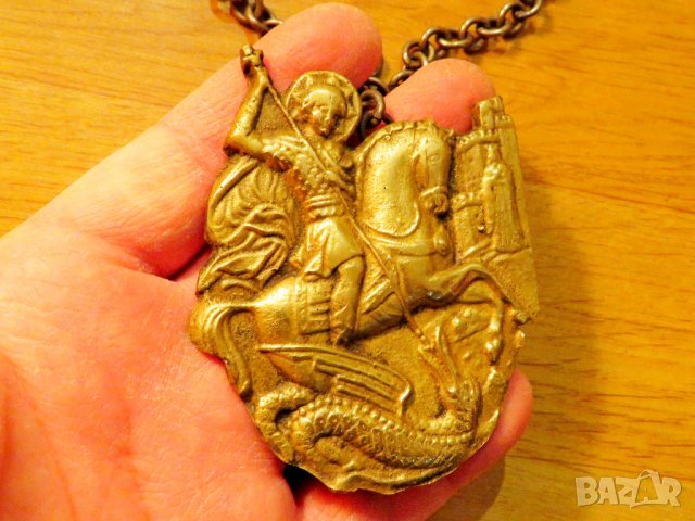 Старинна солидна бронзова икона, нагръден медальон със Свети Георги Победоносец - вашия покровител и, снимка 1 - Антикварни и старинни предмети - 38465263