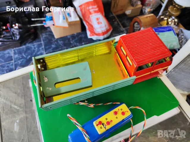 Стара ламаринена играчка камион, снимка 6 - Колекции - 47648658