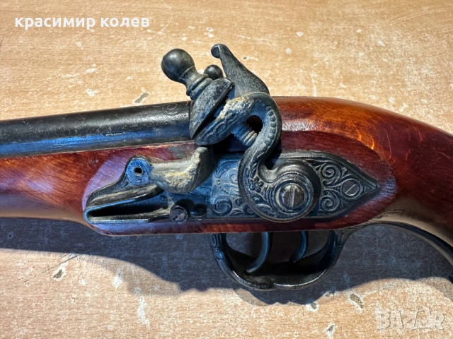 реплика на кремъклен пистолет "Perass Montlucon 1792", снимка 8 - Антикварни и старинни предмети - 54274835