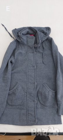 Три дамски суичера продавам, снимка 4 - Суичъри - 38305590