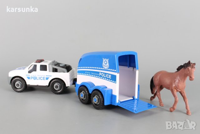 полицейски джип с ремърке и кон, снимка 1 - Коли, камиони, мотори, писти - 42650253
